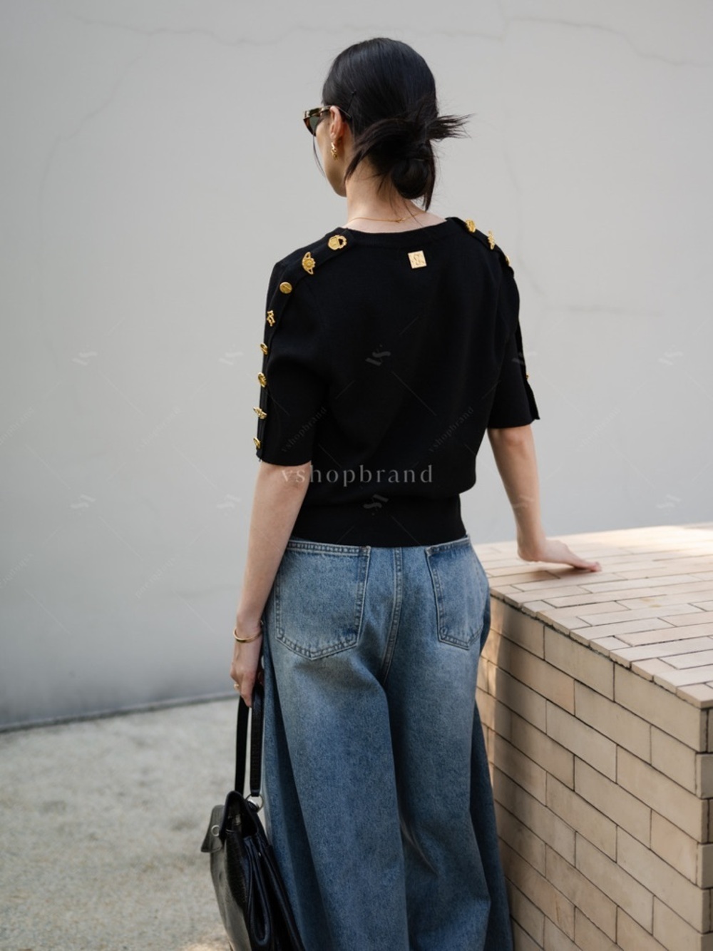 Bijoux Buttons Sweater - Picture 5 of 7